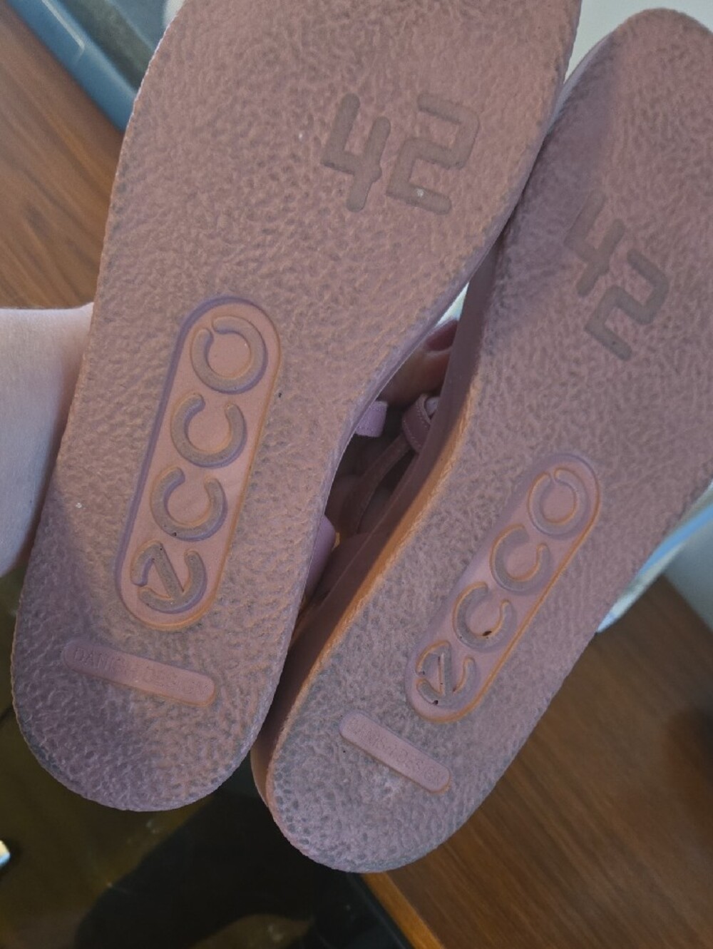 Ecco Pink Strappy Lightweight Sandals Size 11 - Picture 2 of 4